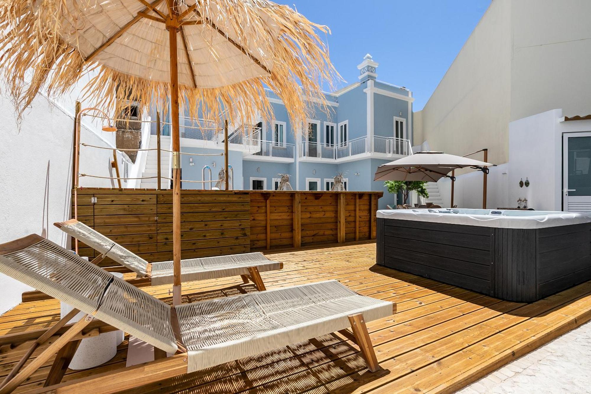 Dona Simone Boutique Suites & Studios - By @ Rita'S Place FAO Exteriér fotografie